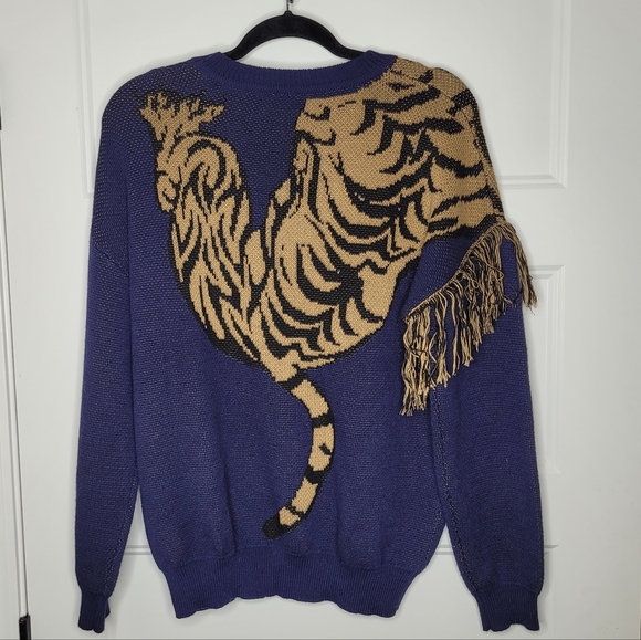 Tiger Sweater SIZE M - Picture 2 of 10